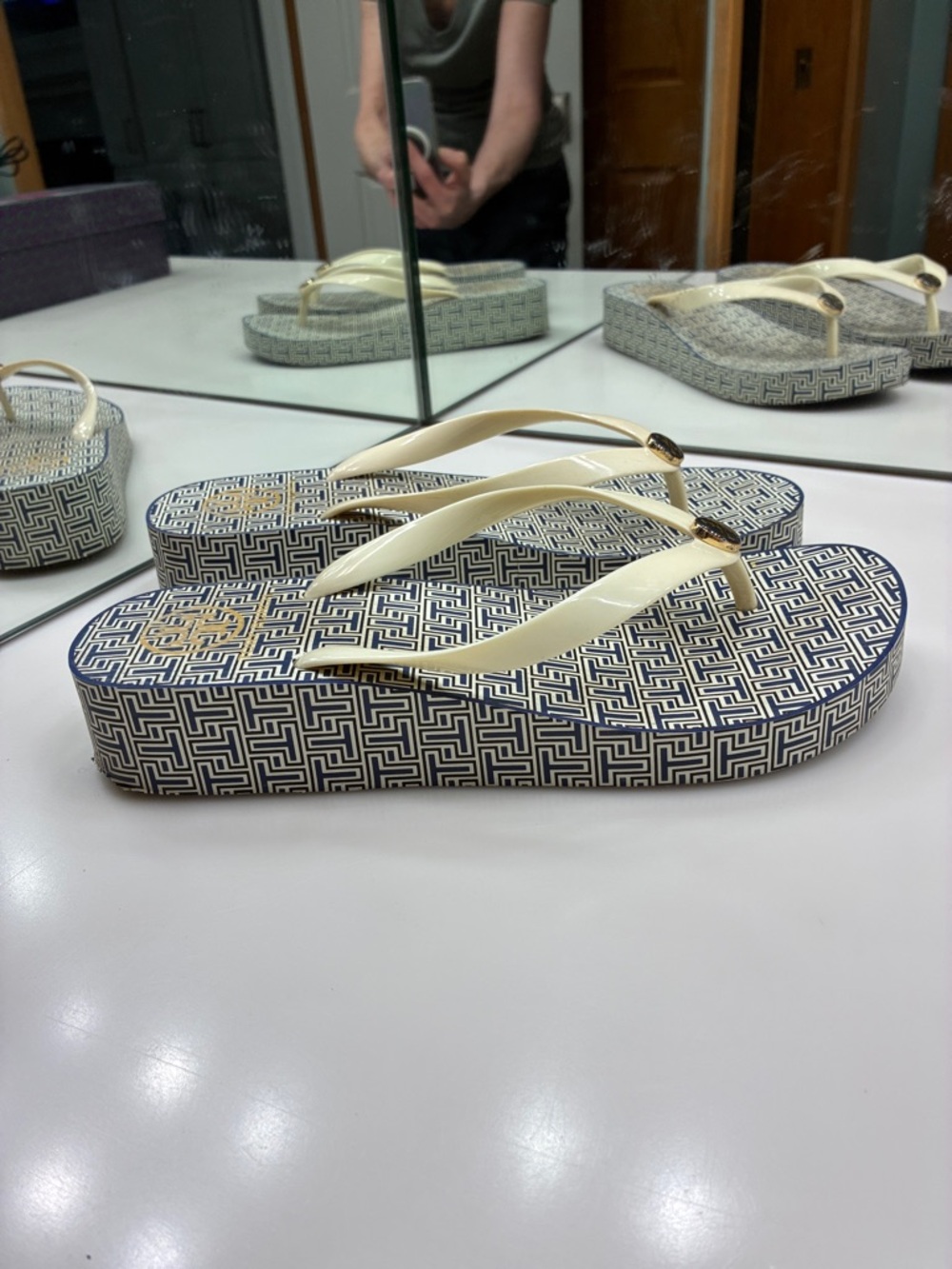 Tory Burch Navy T Platform Flip Flops with Cream Straps Size 10